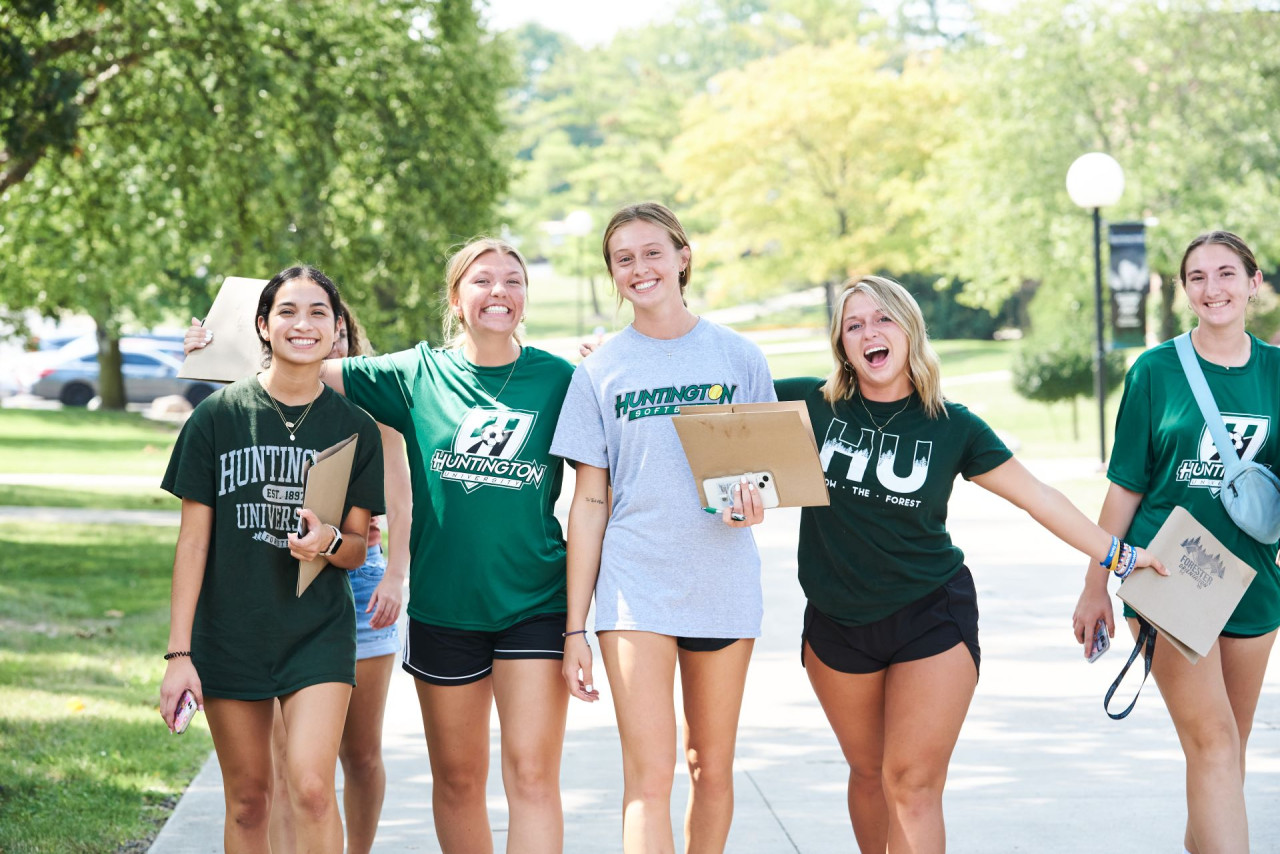 A group of HU students study at the Library