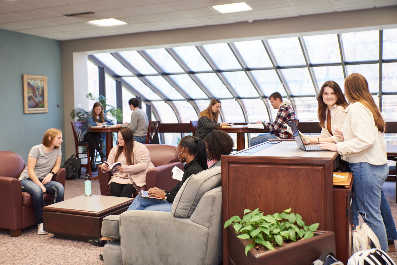 A group of HU students study at the Library