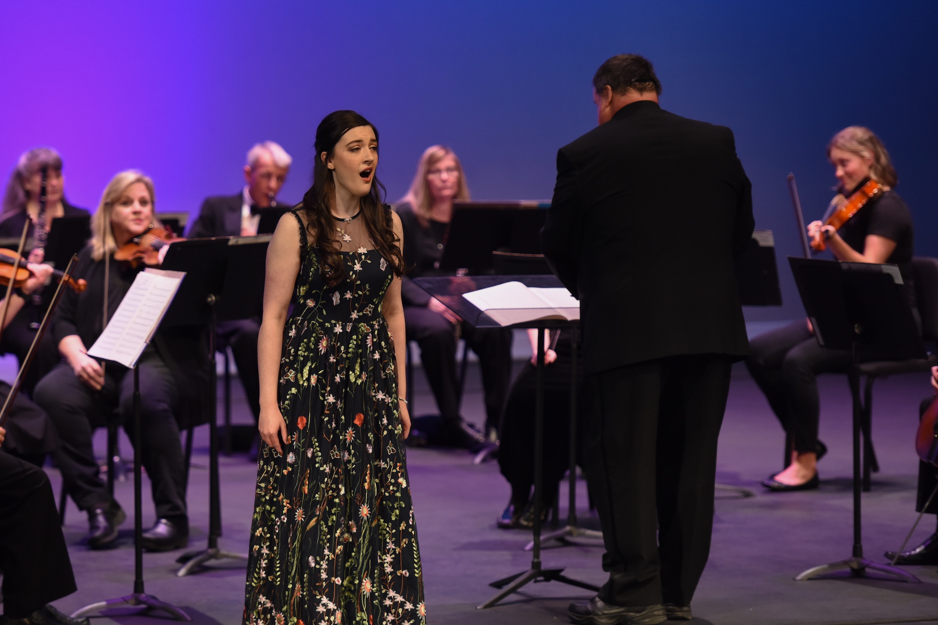 HU student singing.